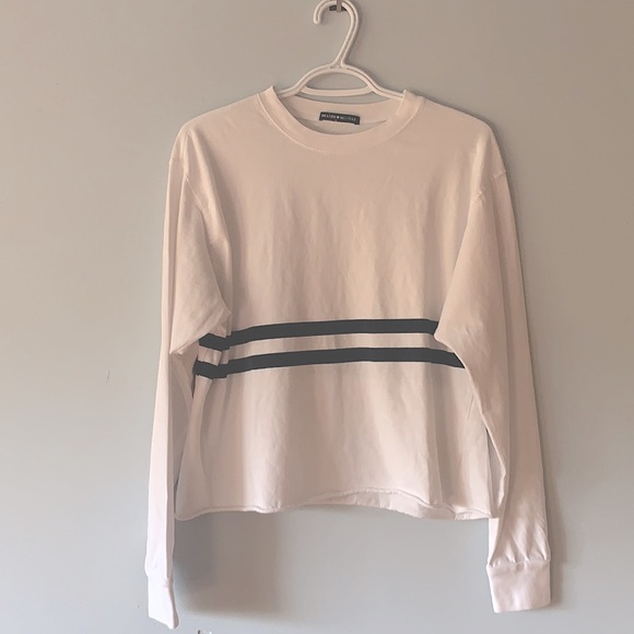 *2/$40*  Brandy Melville Acacia crewneck - Picture 4 of 6